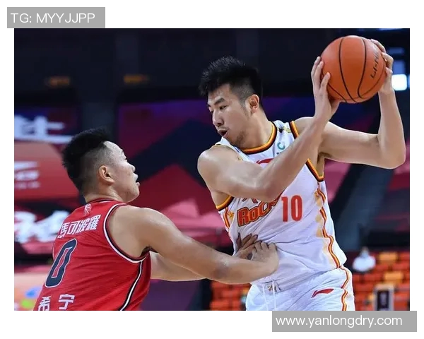 深圳篮球队的节奏探秘:从战术布局到球员配合的全景分析 深圳篮球队的节奏探秘:从战术布局到球员配合的全景分析