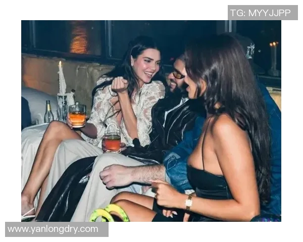 足球明星为肯豆点赞引发热议社交媒体上掀起讨论潮流 足球明星为肯豆点赞引发热议社交媒体上掀起讨论潮流