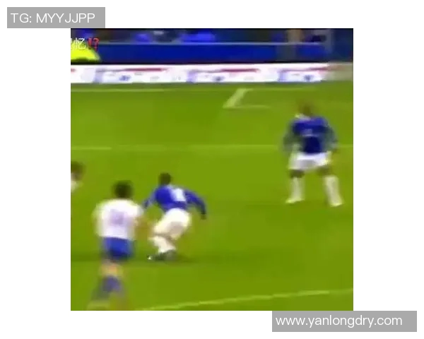 足球明星同款耳机带你感受赛场激情与音乐魅力的完美结合 足球明星同款耳机带你感受赛场激情与音乐魅力的完美结合